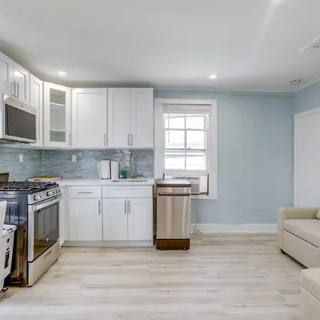 2 Blocks To Beach Sunny Ocean Grove Apartment